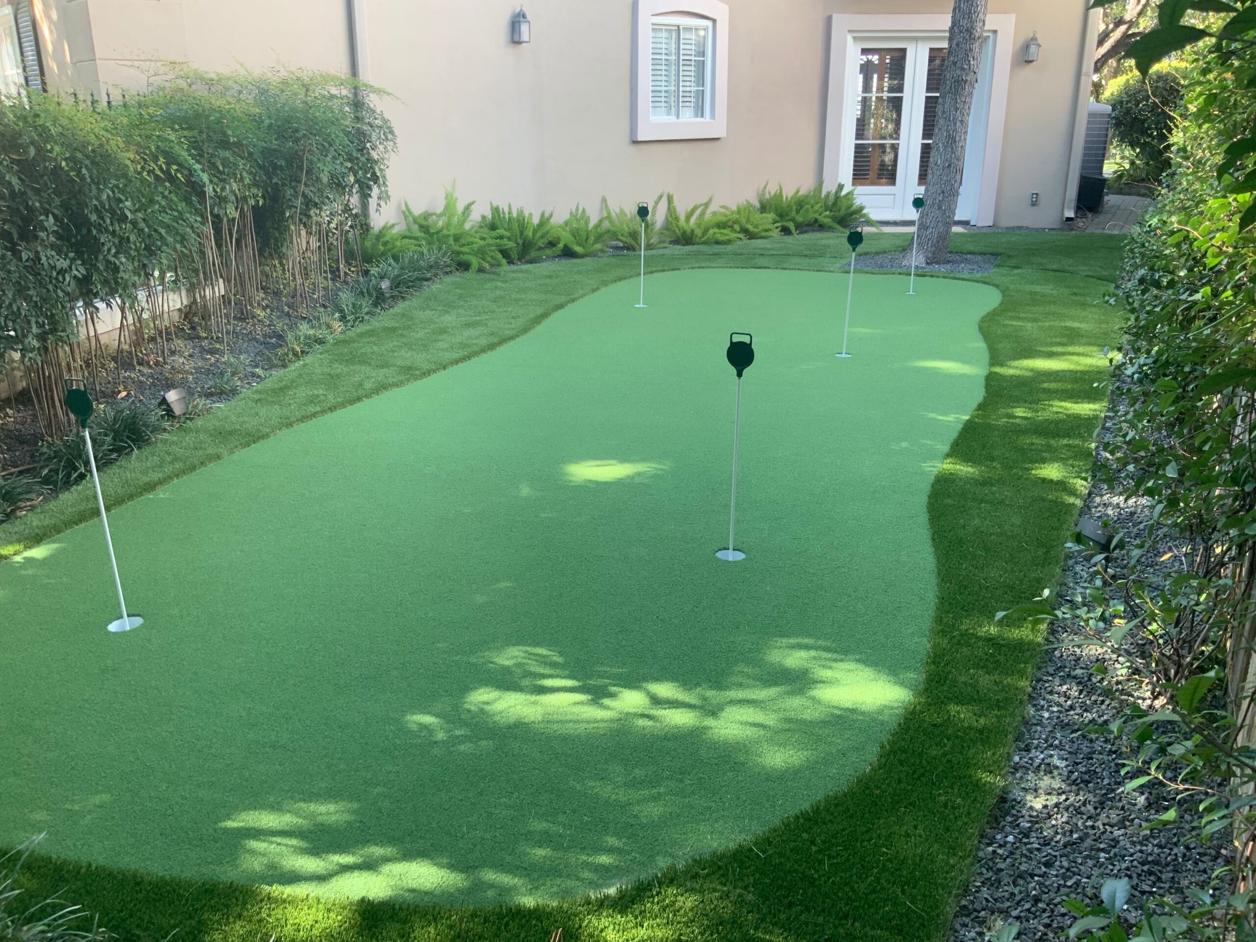 7 Reasons That You Should Install Putting Greens In Your Backyard In San Diego