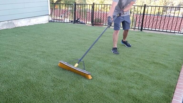 5 Tips To Remove Debris From Artificial Grass Lawn In San Diego
